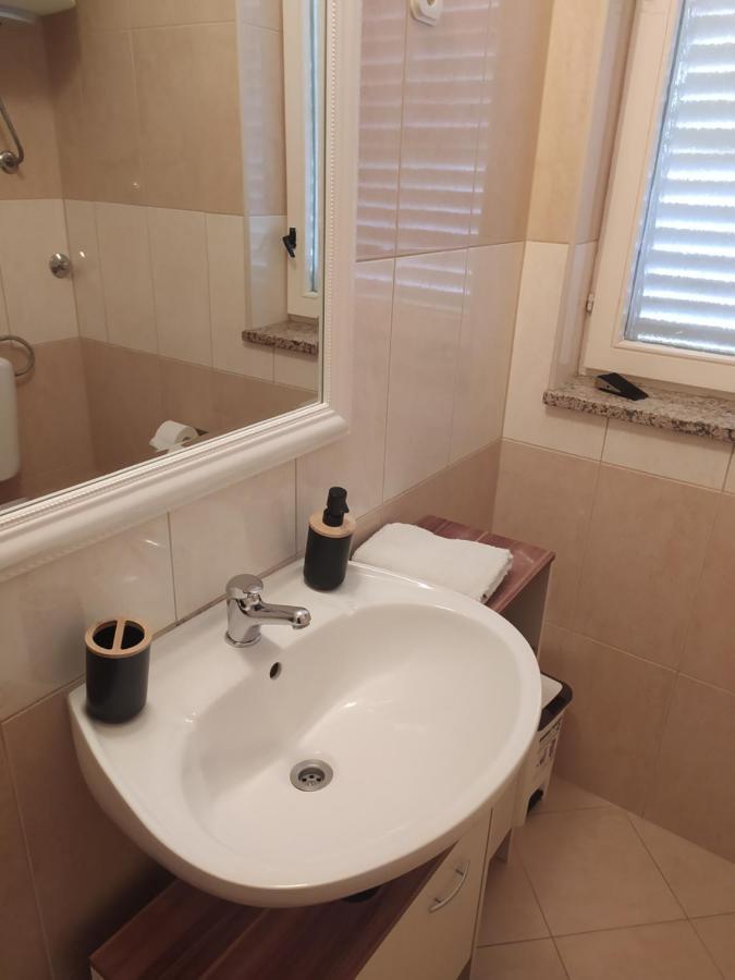 Apartment & Rooms Poppy Rose Zadar Luaran gambar
