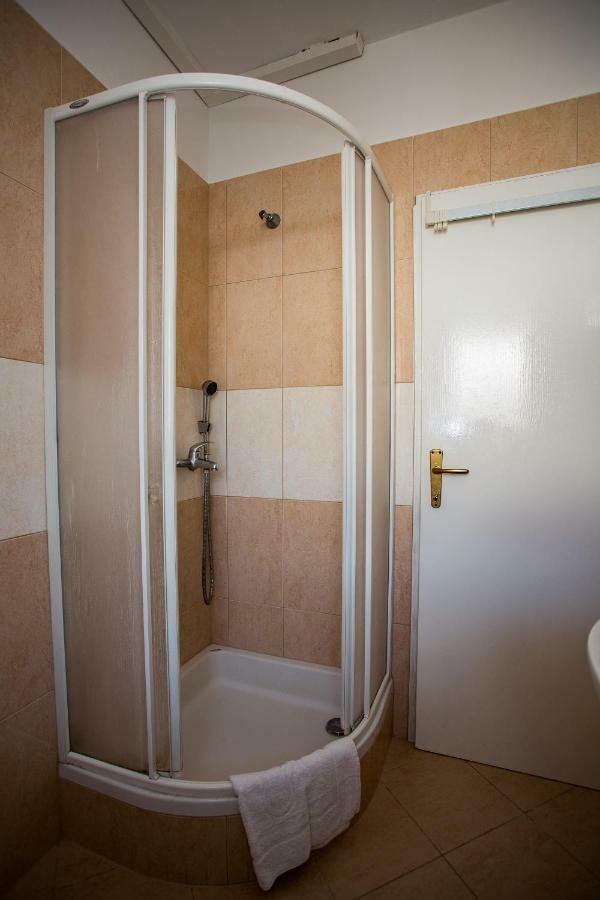 Apartment & Rooms Poppy Rose Zadar Luaran gambar
